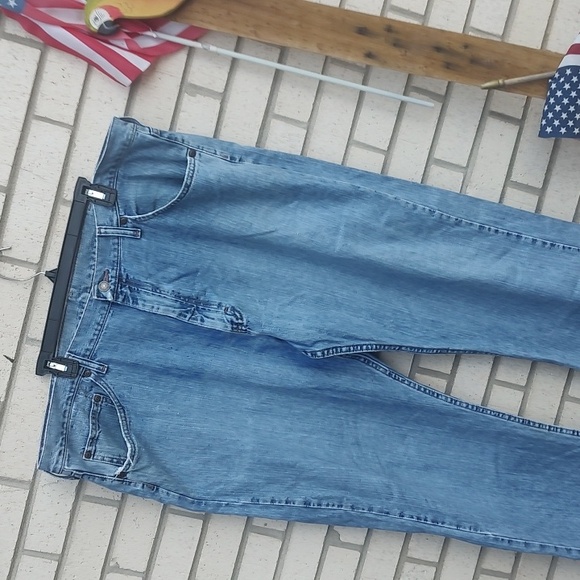 Wrangler 👖 - Picture 6 of 11